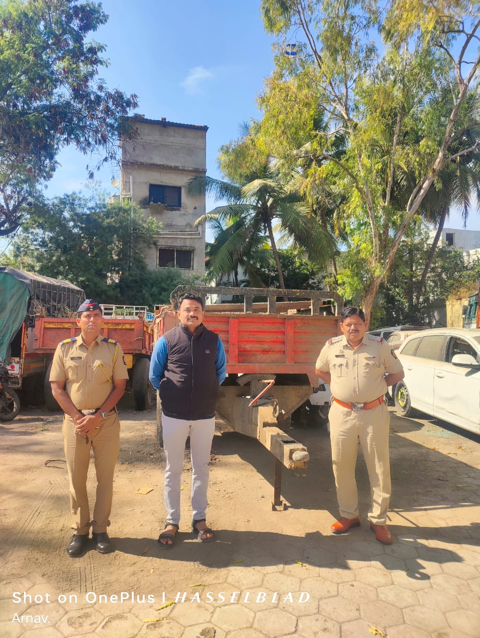 सिंदफना नदीपात्रात अवैध वाळू उपसा करणाऱ्यावर कारवाई