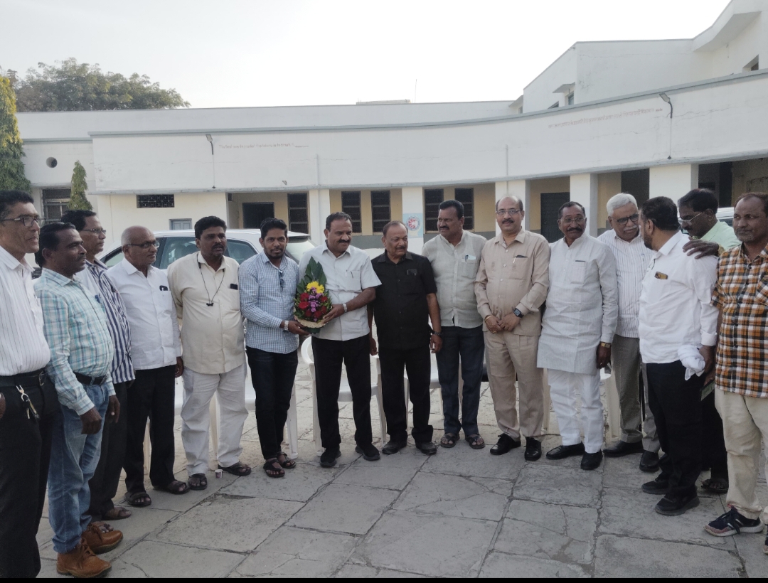परभणी जिल्ह्यात क्रांतिकारी शिक्षक संघटनेचा दौरा; मराठवाडा पदवीधर आमदार सतीश चव्हाण यांच्यासोबत महत्त्वपूर्ण चर्चा*