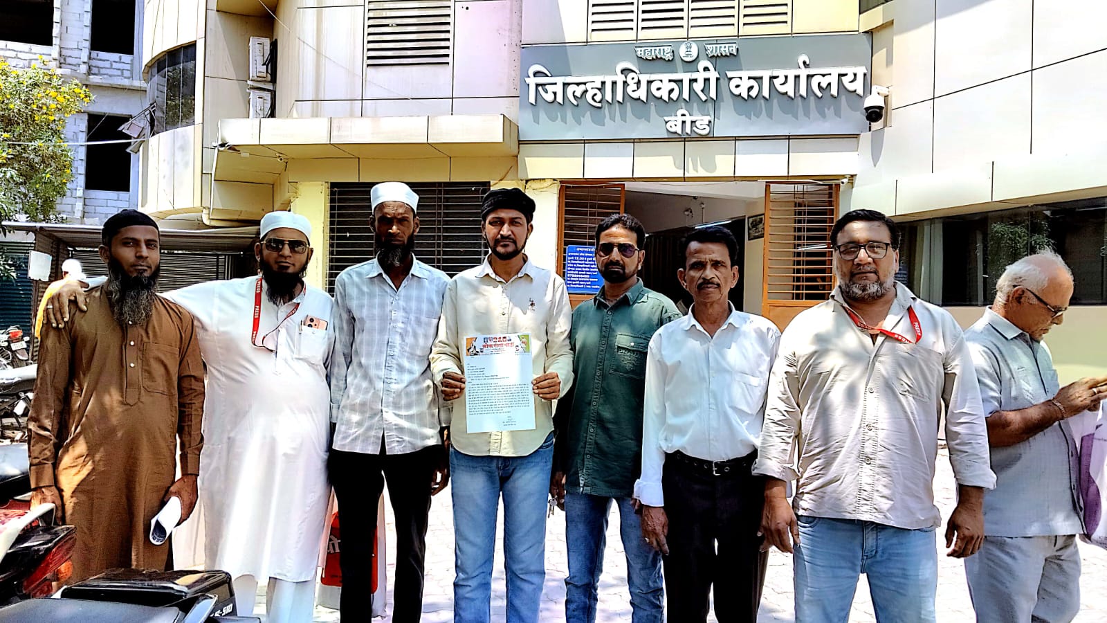 निवडणुक आयोगाने एस आई आरचे काम जमीनी वर येवुन करावे ऊंटावर बसुन शेळया हाकलू नये                             ॲड. इलियास इनामदार