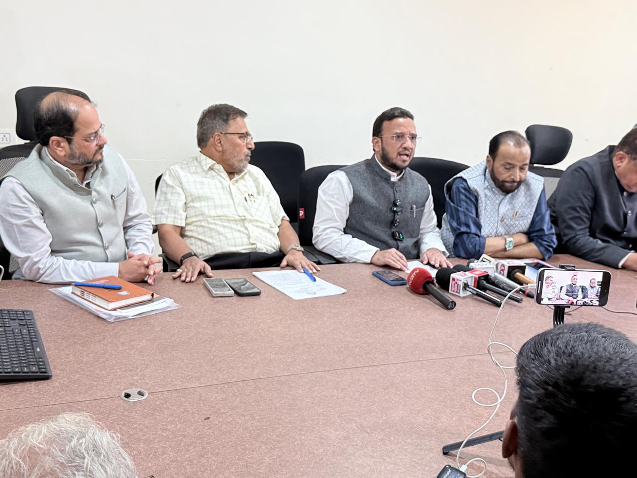 वक्फ बोर्डाच्या बैठकीत ऐतिहासिक आणि समाजहिताचे निर्णय!